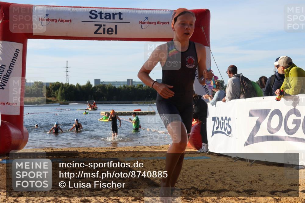 07.09.2025 - 19. Norderstedt Triathlon Luisa Fischer http://msf.ph/oto/8740885 07.09.2025 09:31:16 Schwimmen 555, 571, 608, 610 meine-sportfotos.de