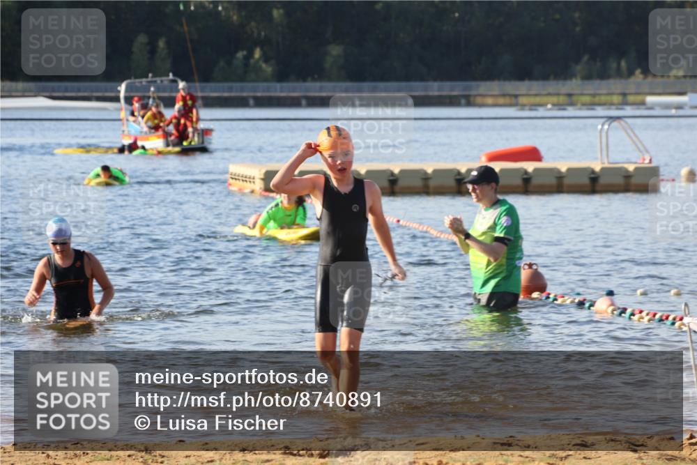 07.09.2025 - 19. Norderstedt Triathlon Luisa Fischer http://msf.ph/oto/8740891 07.09.2025 09:31:18 Schwimmen 555, 571, 608, 610 meine-sportfotos.de