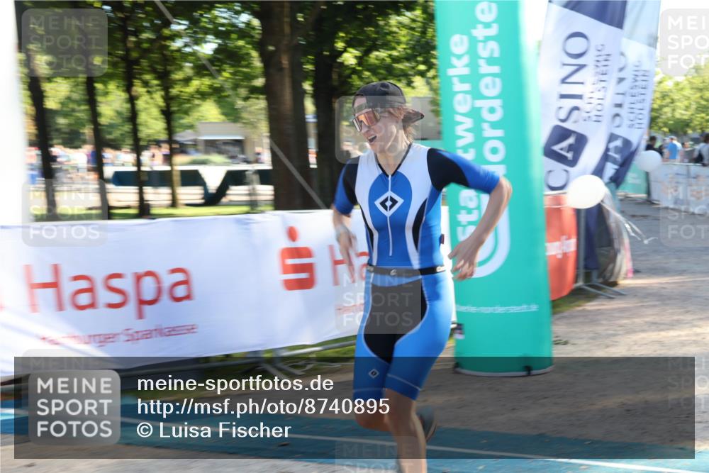 07.09.2025 - 19. Norderstedt Triathlon Luisa Fischer http://msf.ph/oto/8740895 07.09.2025 16:55:33 Ziel 1057 meine-sportfotos.de