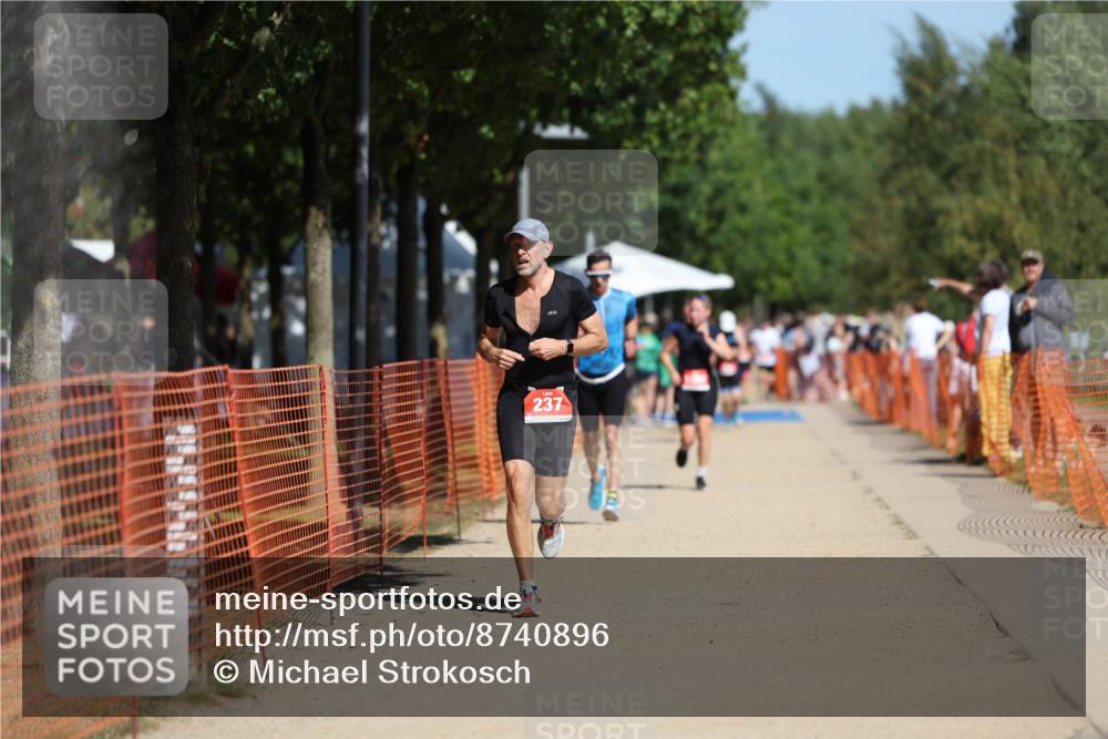 07.09.2025 - 19. Norderstedt Triathlon Michael Strokosch http://msf.ph/oto/8740896 07.09.2025 12:31:16 Laufen 215, 237 meine-sportfotos.de