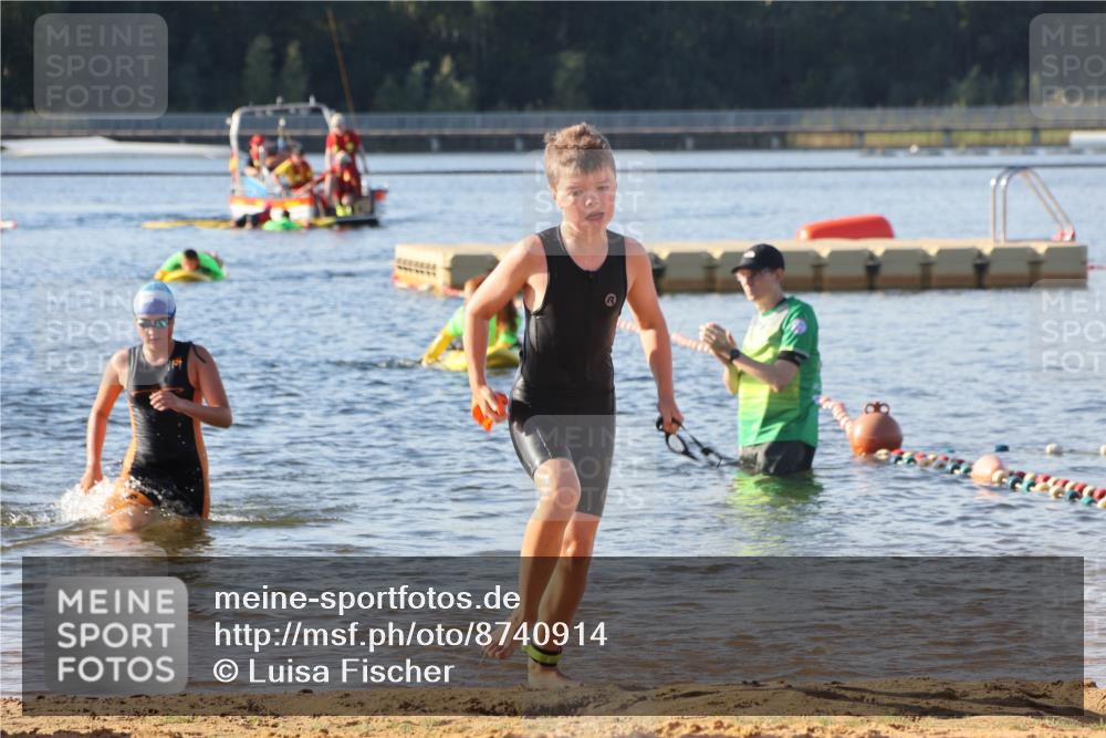 07.09.2025 - 19. Norderstedt Triathlon Luisa Fischer http://msf.ph/oto/8740914 07.09.2025 09:31:19 Schwimmen 555, 571, 574, 608, 610 meine-sportfotos.de