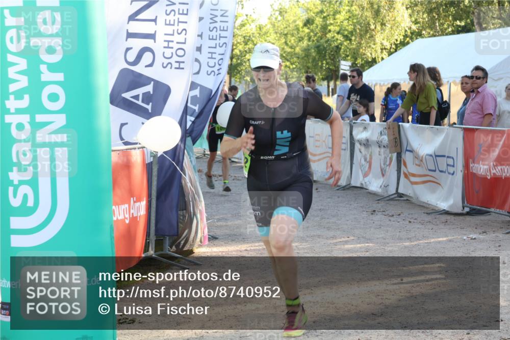 07.09.2025 - 19. Norderstedt Triathlon Luisa Fischer http://msf.ph/oto/8740952 07.09.2025 16:55:40 Ziel 1102 meine-sportfotos.de