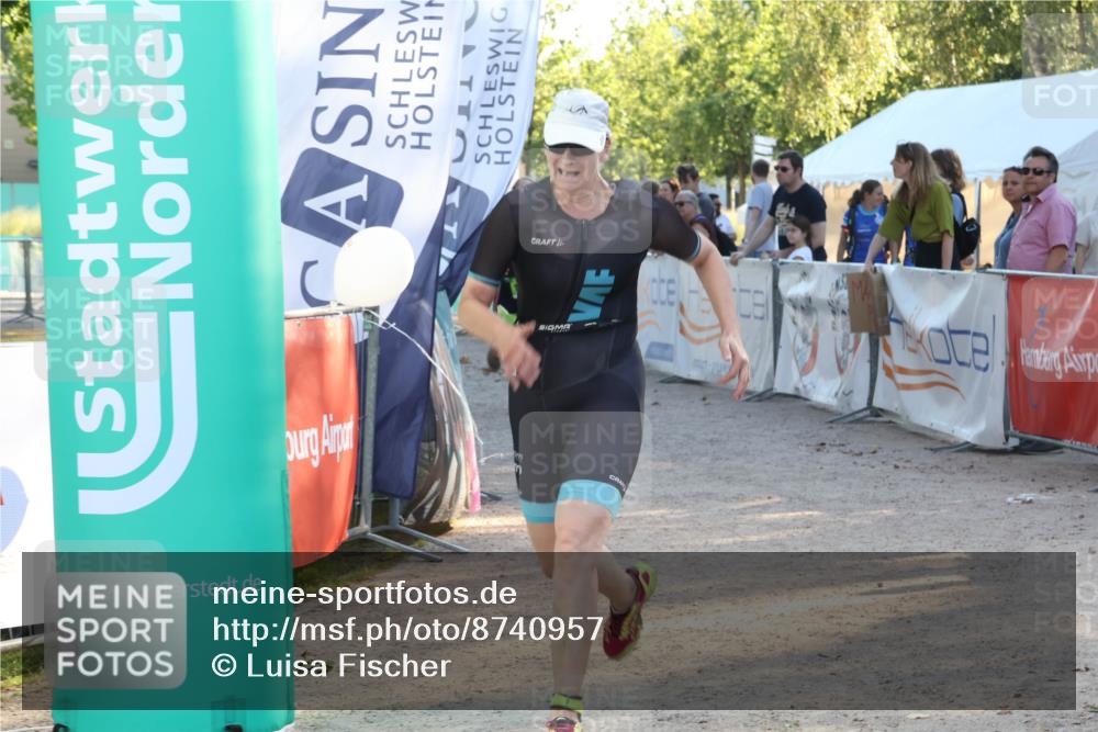 07.09.2025 - 19. Norderstedt Triathlon Luisa Fischer http://msf.ph/oto/8740957 07.09.2025 16:55:40 Ziel 1102 meine-sportfotos.de