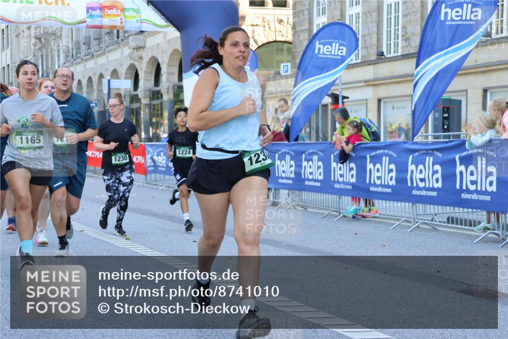 07.09.2025 - BARMER Alsterlauf Strokosch-Dieckow http://msf.ph/oto/8741010 07.09.2025 11:42:17 Ziel 1005, 1060, 1074, 1075, 1109, 1124, 1190, 1227, 1228, 1229, 2926, 2927, 8196, 8320, 8430, 8473 meine-sportfotos.de