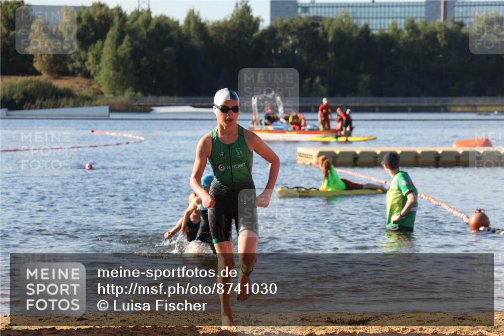 07.09.2025 - 19. Norderstedt Triathlon Luisa Fischer http://msf.ph/oto/8741030 07.09.2025 09:31:32 Schwimmen 560, 571, 574, 579, 581, 632 meine-sportfotos.de