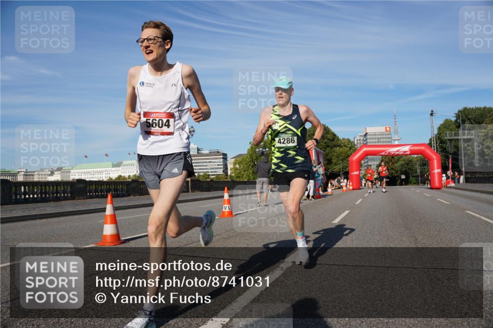 07.09.2025 - BARMER Alsterlauf Yannick Fuchs http://msf.ph/oto/8741031 07.09.2025 09:27:47 Laufen 136, 5604, 4286 meine-sportfotos.de