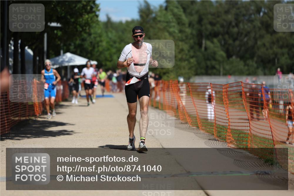07.09.2025 - 19. Norderstedt Triathlon Michael Strokosch http://msf.ph/oto/8741040 07.09.2025 13:07:12 Laufen 183, 187, 1248 meine-sportfotos.de