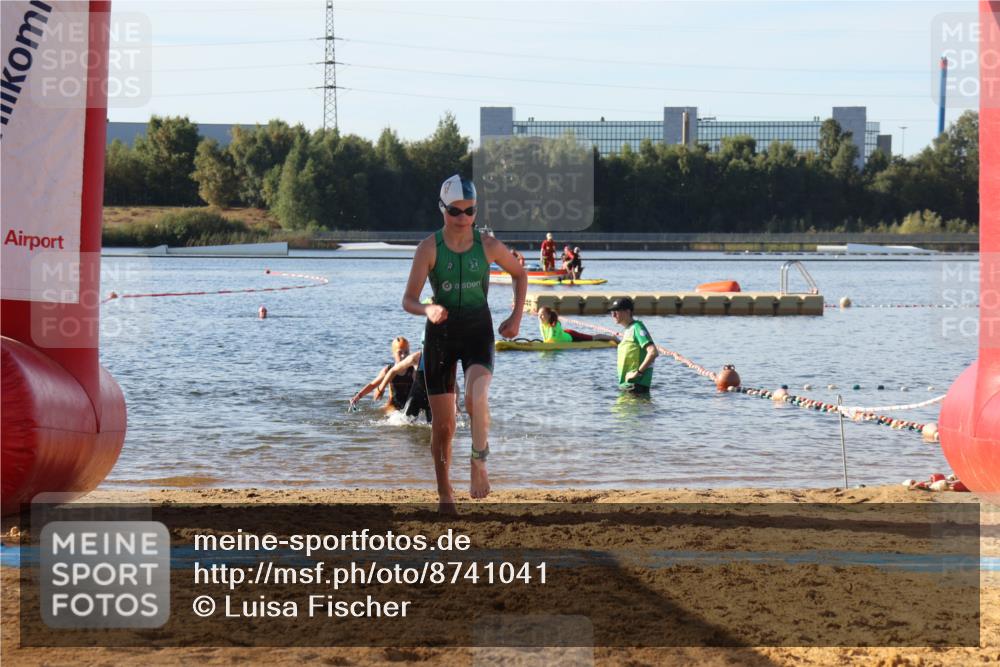 07.09.2025 - 19. Norderstedt Triathlon Luisa Fischer http://msf.ph/oto/8741041 07.09.2025 09:31:33 Schwimmen 560, 571, 574, 579, 581, 632 meine-sportfotos.de