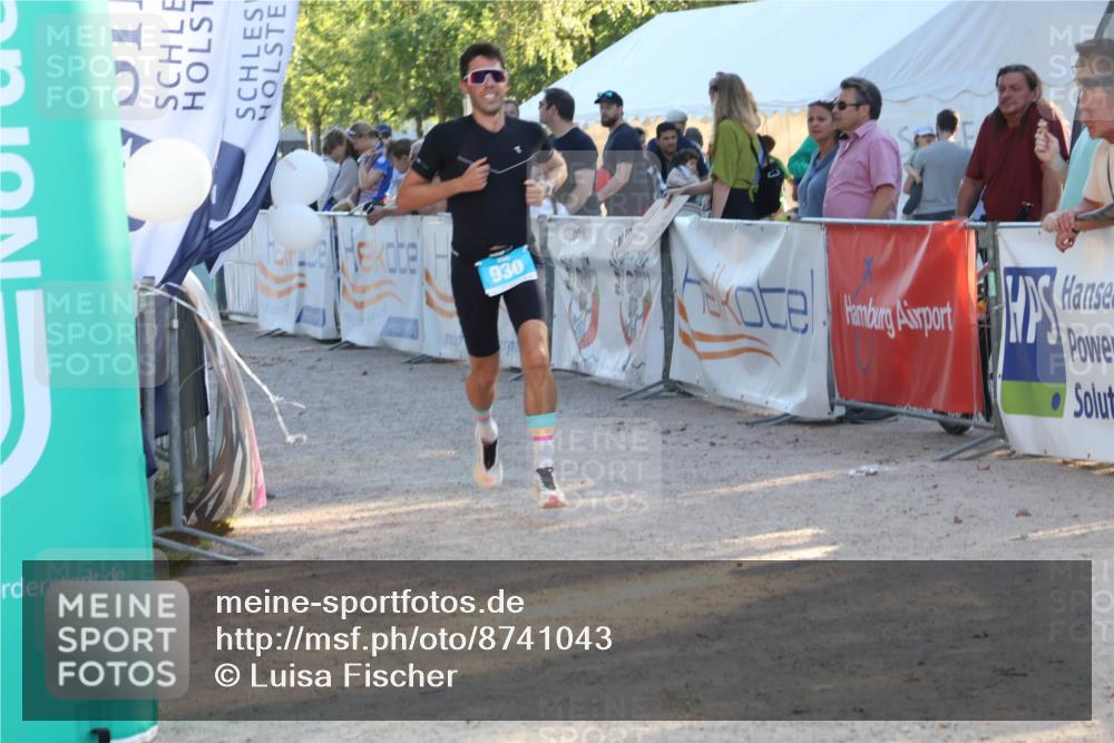 07.09.2025 - 19. Norderstedt Triathlon Luisa Fischer http://msf.ph/oto/8741043 07.09.2025 16:56:12 Ziel 930 meine-sportfotos.de