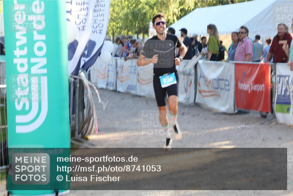 07.09.2025 - 19. Norderstedt Triathlon Luisa Fischer http://msf.ph/oto/8741053 07.09.2025 16:56:12 Ziel 930 meine-sportfotos.de
