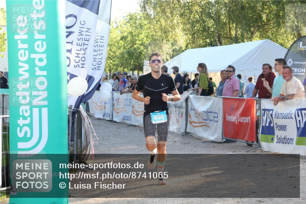 07.09.2025 - 19. Norderstedt Triathlon Luisa Fischer http://msf.ph/oto/8741065 07.09.2025 16:56:13 Ziel 930 meine-sportfotos.de