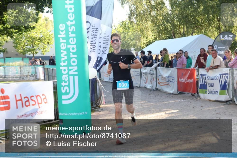 07.09.2025 - 19. Norderstedt Triathlon Luisa Fischer http://msf.ph/oto/8741087 07.09.2025 16:56:13 Ziel 930 meine-sportfotos.de