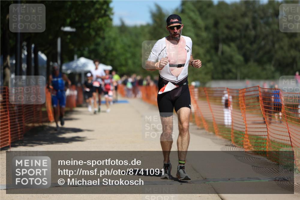 07.09.2025 - 19. Norderstedt Triathlon Michael Strokosch http://msf.ph/oto/8741091 07.09.2025 13:07:14 Laufen 183, 187, 1248 meine-sportfotos.de