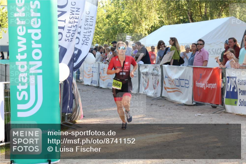 07.09.2025 - 19. Norderstedt Triathlon Luisa Fischer http://msf.ph/oto/8741152 07.09.2025 16:56:38 Ziel 1066 meine-sportfotos.de
