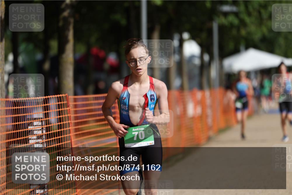 07.09.2025 - 19. Norderstedt Triathlon Michael Strokosch http://msf.ph/oto/8741162 07.09.2025 10:56:16 Laufen 70, 76, 102, 682 meine-sportfotos.de