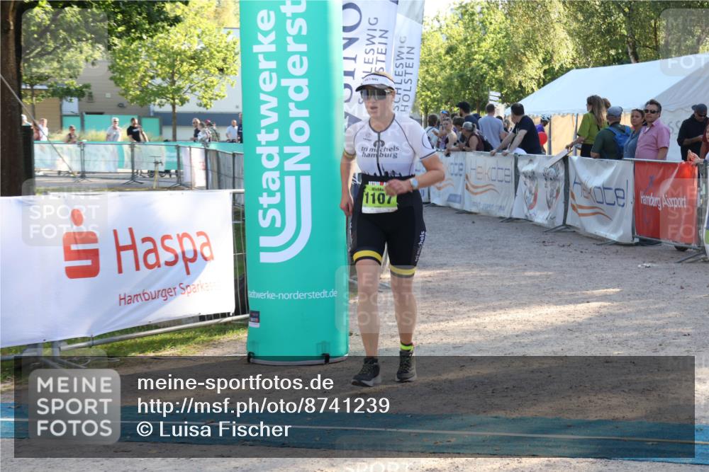 07.09.2025 - 19. Norderstedt Triathlon Luisa Fischer http://msf.ph/oto/8741239 07.09.2025 16:56:51 Ziel 1107 meine-sportfotos.de