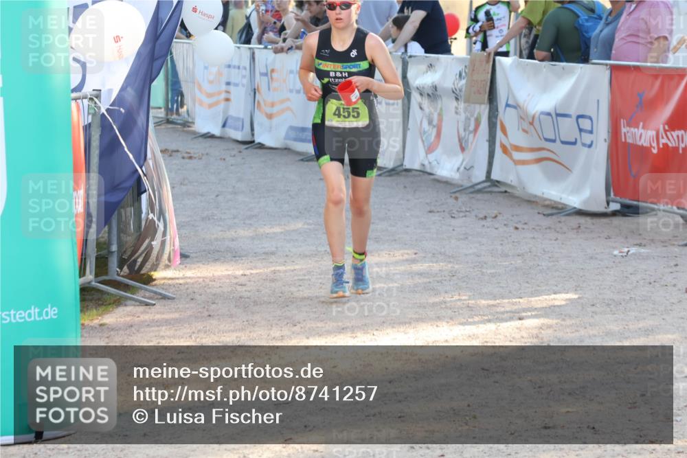 07.09.2025 - 19. Norderstedt Triathlon Luisa Fischer http://msf.ph/oto/8741257 07.09.2025 16:57:04 Ziel 455 meine-sportfotos.de