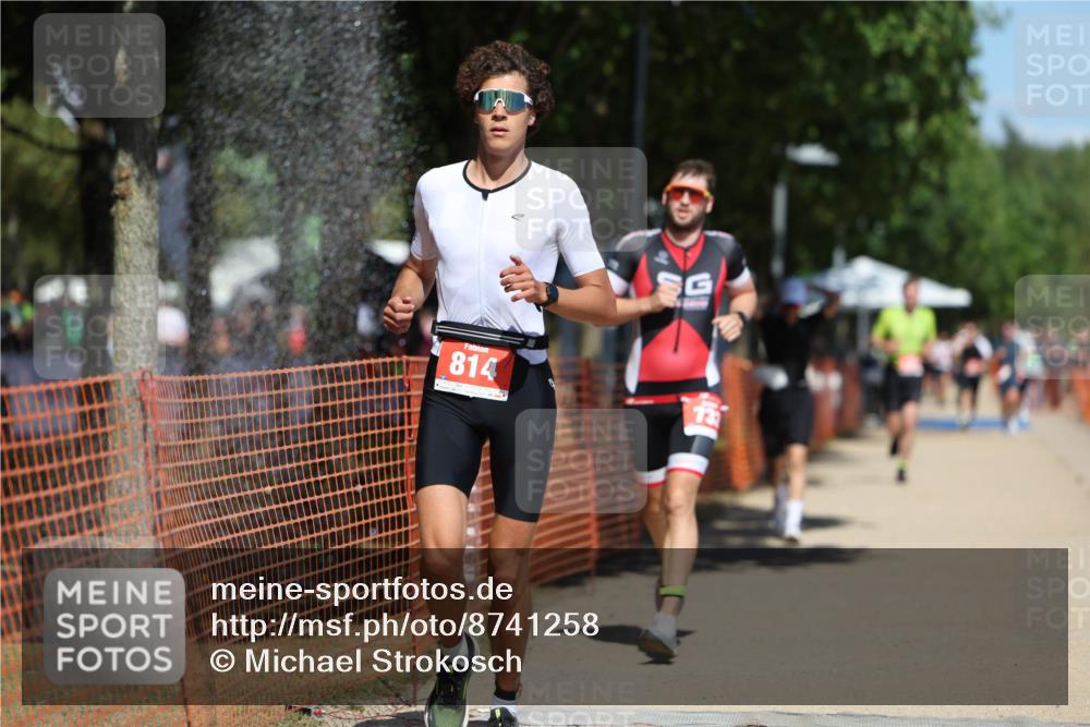 07.09.2025 - 19. Norderstedt Triathlon Michael Strokosch http://msf.ph/oto/8741258 07.09.2025 13:07:23 Laufen 718, 732, 814, 1248, 1384 meine-sportfotos.de