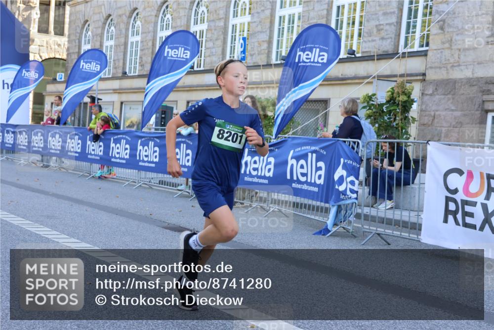 07.09.2025 - BARMER Alsterlauf Strokosch-Dieckow http://msf.ph/oto/8741280 07.09.2025 11:41:59 Ziel 1028, 1039, 1076, 1078, 1079, 1114, 1116, 1141, 1181, 1182, 1184, 1212, 1220, 1221, 1223, 1236, 1237, 8097, 8116, 8474, 8475 meine-sportfotos.de