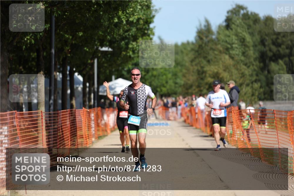 07.09.2025 - 19. Norderstedt Triathlon Michael Strokosch http://msf.ph/oto/8741283 07.09.2025 12:31:42 Laufen 898, 1315 meine-sportfotos.de