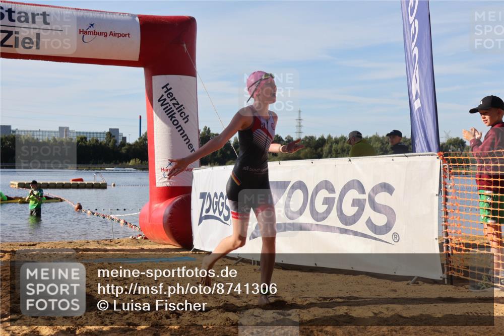 07.09.2025 - 19. Norderstedt Triathlon Luisa Fischer http://msf.ph/oto/8741306 07.09.2025 09:32:42 Schwimmen 628 meine-sportfotos.de