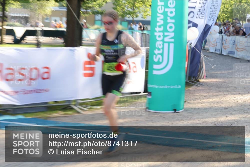 07.09.2025 - 19. Norderstedt Triathlon Luisa Fischer http://msf.ph/oto/8741317 07.09.2025 16:57:07 Ziel 455 meine-sportfotos.de