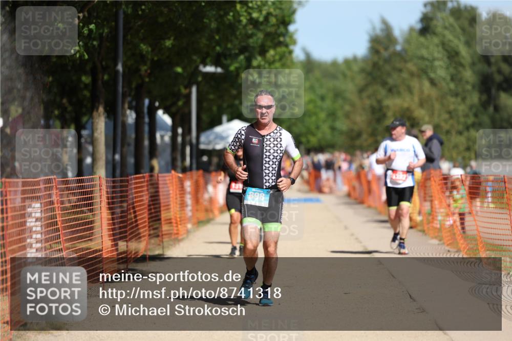 07.09.2025 - 19. Norderstedt Triathlon Michael Strokosch http://msf.ph/oto/8741318 07.09.2025 12:31:43 Laufen 795, 898, 1282, 1315 meine-sportfotos.de