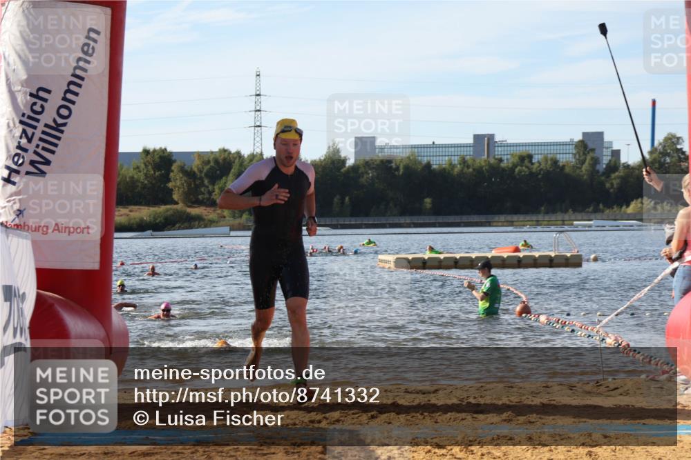 07.09.2025 - 19. Norderstedt Triathlon Luisa Fischer http://msf.ph/oto/8741332 07.09.2025 10:03:54 Schwimmen 1147, 1149 meine-sportfotos.de