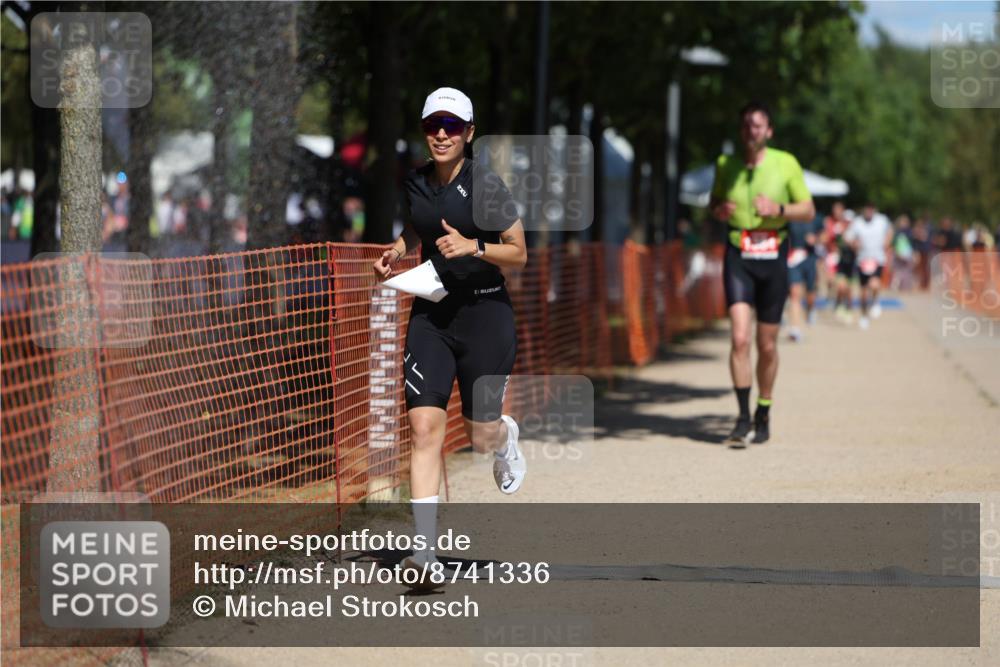 07.09.2025 - 19. Norderstedt Triathlon Michael Strokosch http://msf.ph/oto/8741336 07.09.2025 13:07:28 Laufen 718, 732, 1384 meine-sportfotos.de