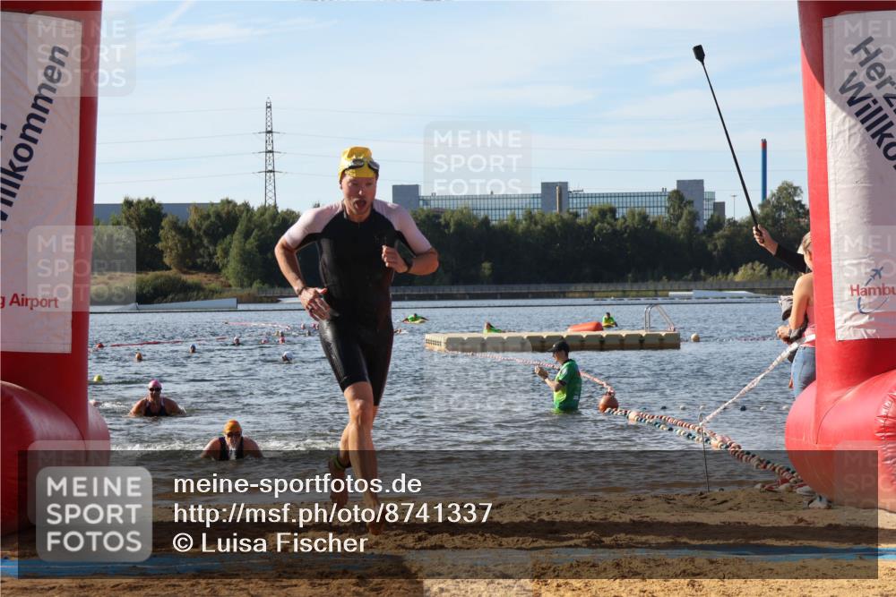 07.09.2025 - 19. Norderstedt Triathlon Luisa Fischer http://msf.ph/oto/8741337 07.09.2025 10:03:54 Schwimmen 1147, 1149 meine-sportfotos.de