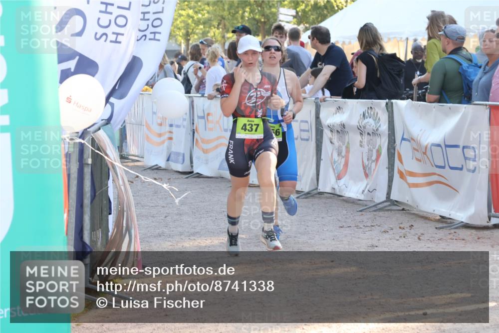 07.09.2025 - 19. Norderstedt Triathlon Luisa Fischer http://msf.ph/oto/8741338 07.09.2025 16:57:31 Ziel 437, 1056 meine-sportfotos.de