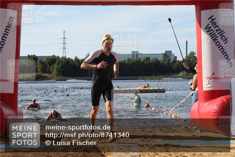 07.09.2025 - 19. Norderstedt Triathlon Luisa Fischer http://msf.ph/oto/8741340 07.09.2025 10:03:55 Schwimmen 1147, 1149 meine-sportfotos.de
