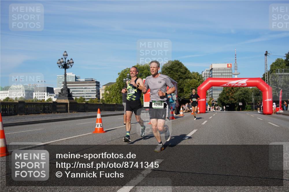 07.09.2025 - BARMER Alsterlauf Yannick Fuchs http://msf.ph/oto/8741345 07.09.2025 09:27:54 Laufen 8037, 4288 meine-sportfotos.de
