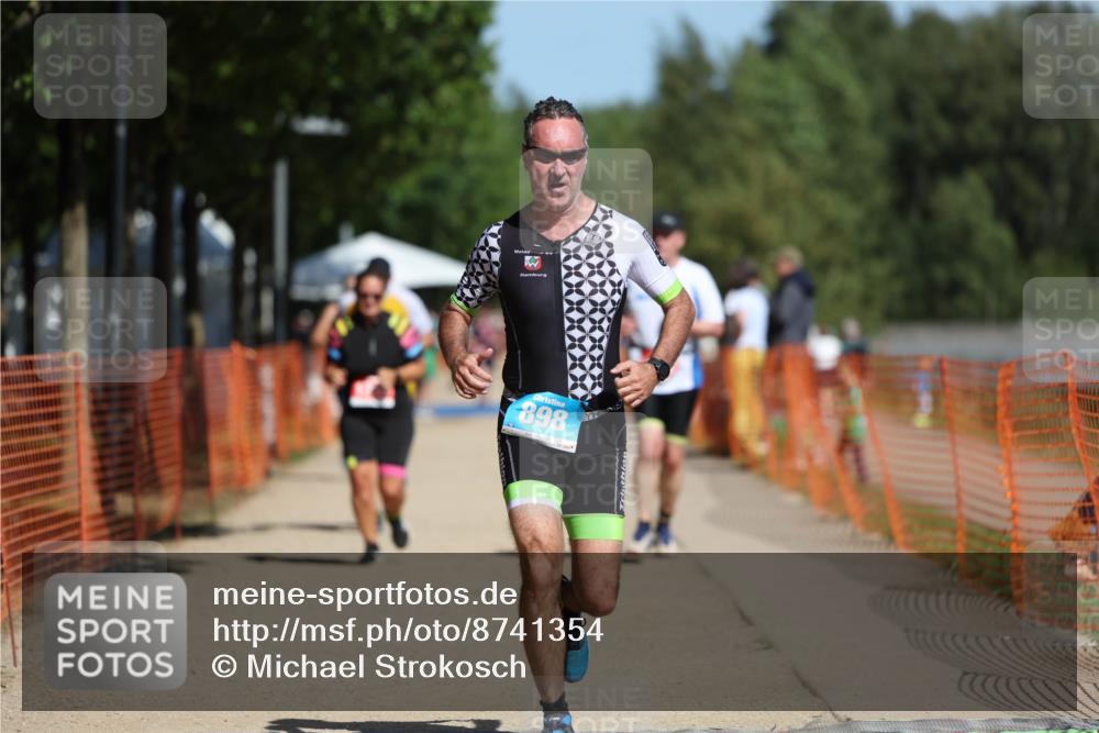 07.09.2025 - 19. Norderstedt Triathlon Michael Strokosch http://msf.ph/oto/8741354 07.09.2025 12:31:45 Laufen 168, 795, 898, 1282, 1315 meine-sportfotos.de