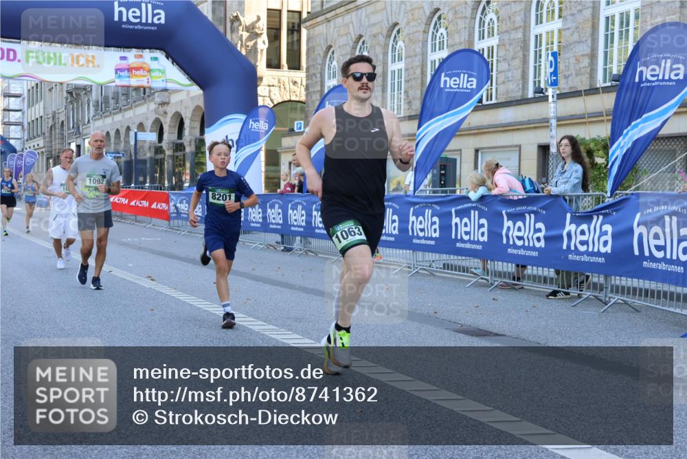 07.09.2025 - BARMER Alsterlauf Strokosch-Dieckow http://msf.ph/oto/8741362 07.09.2025 11:41:58 Ziel 1028, 1039, 1076, 1078, 1079, 1114, 1116, 1141, 1181, 1182, 1184, 1212, 1220, 1221, 1223, 1236, 1237, 8097, 8116, 8474, 8475 meine-sportfotos.de