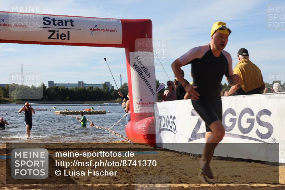 07.09.2025 - 19. Norderstedt Triathlon Luisa Fischer http://msf.ph/oto/8741370 07.09.2025 10:03:56 Schwimmen 1147, 1149 meine-sportfotos.de