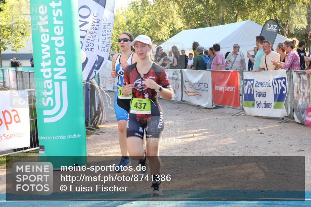 07.09.2025 - 19. Norderstedt Triathlon Luisa Fischer http://msf.ph/oto/8741386 07.09.2025 16:57:34 Ziel 437, 1056 meine-sportfotos.de