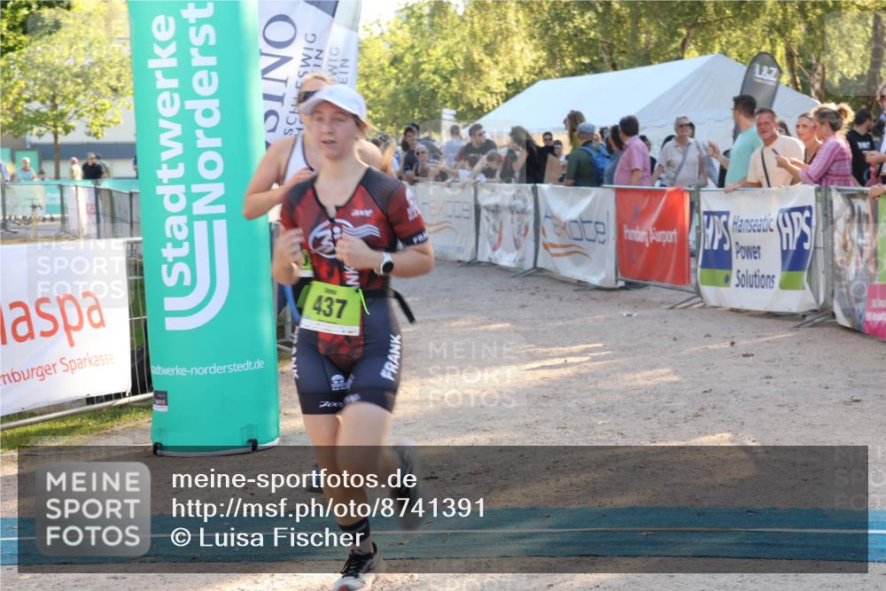 07.09.2025 - 19. Norderstedt Triathlon Luisa Fischer http://msf.ph/oto/8741391 07.09.2025 16:57:34 Ziel 437, 1056 meine-sportfotos.de