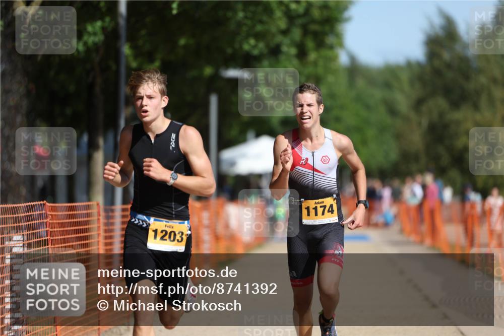 07.09.2025 - 19. Norderstedt Triathlon Michael Strokosch http://msf.ph/oto/8741392 07.09.2025 11:53:18 Laufen 204, 1174, 1203 meine-sportfotos.de