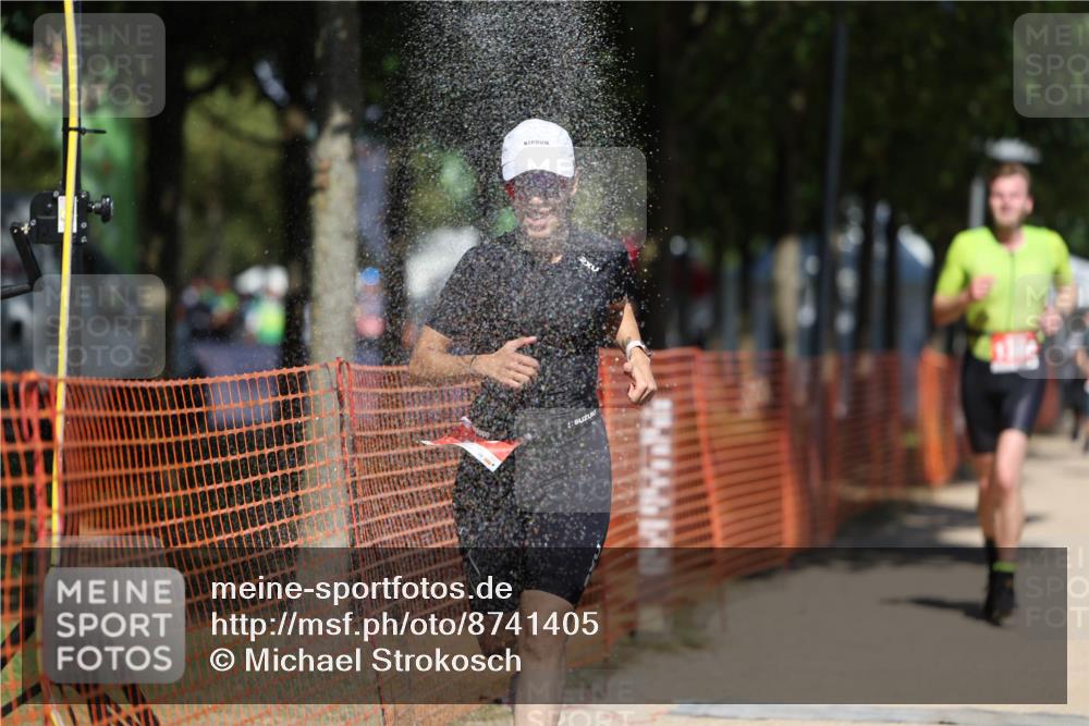 07.09.2025 - 19. Norderstedt Triathlon Michael Strokosch http://msf.ph/oto/8741405 07.09.2025 13:07:29 Laufen 718, 788, 1384 meine-sportfotos.de