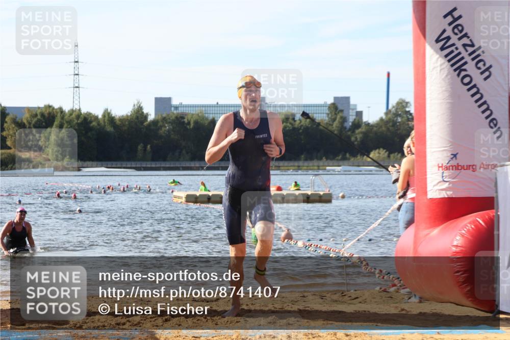 07.09.2025 - 19. Norderstedt Triathlon Luisa Fischer http://msf.ph/oto/8741407 07.09.2025 10:04:00 Schwimmen 1147, 1149 meine-sportfotos.de