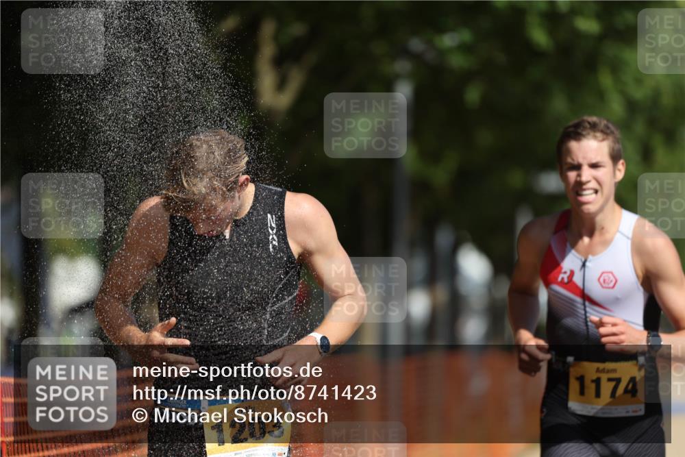07.09.2025 - 19. Norderstedt Triathlon Michael Strokosch http://msf.ph/oto/8741423 07.09.2025 11:53:19 Laufen 1174, 1203 meine-sportfotos.de