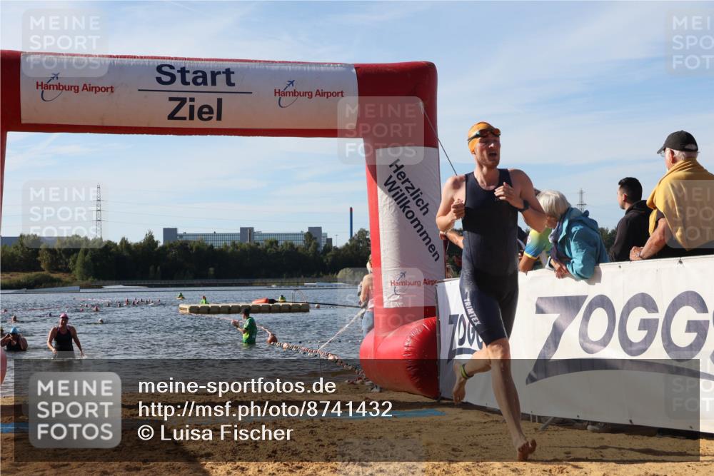 07.09.2025 - 19. Norderstedt Triathlon Luisa Fischer http://msf.ph/oto/8741432 07.09.2025 10:04:01 Schwimmen 1147, 1149 meine-sportfotos.de