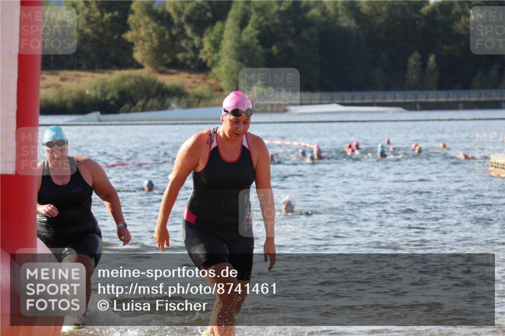 07.09.2025 - 19. Norderstedt Triathlon Luisa Fischer http://msf.ph/oto/8741461 07.09.2025 10:04:09 Schwimmen 1113, 1118, 1149 meine-sportfotos.de