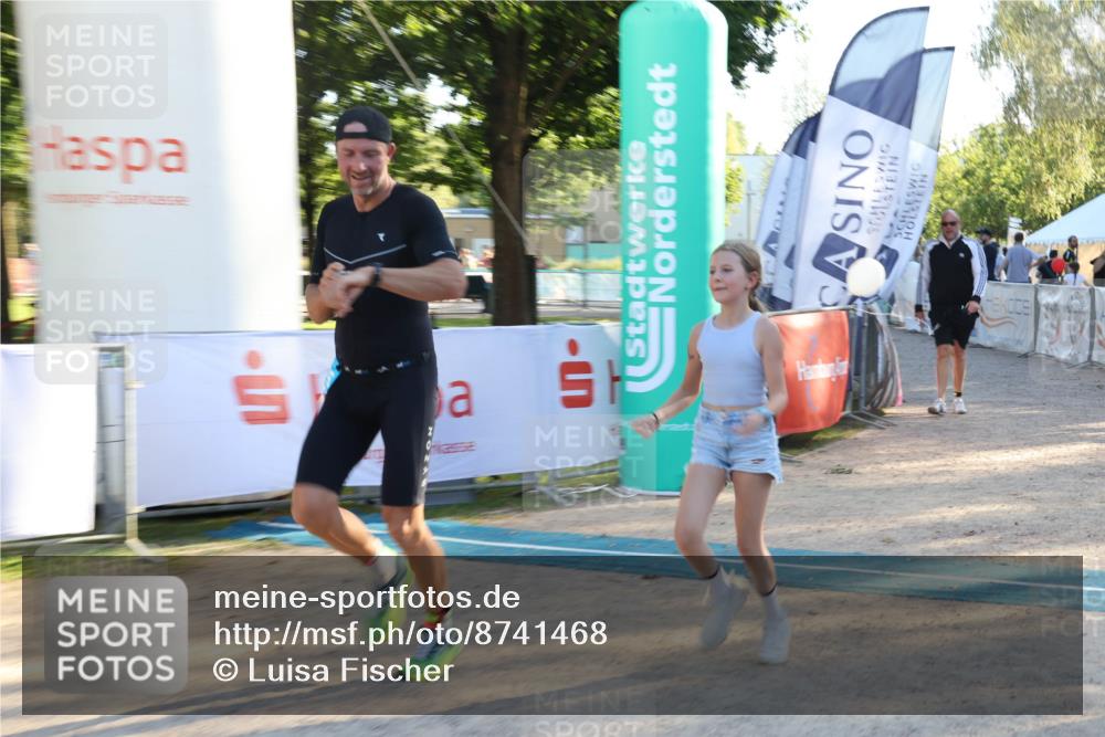 07.09.2025 - 19. Norderstedt Triathlon Luisa Fischer http://msf.ph/oto/8741468 07.09.2025 16:57:53 Ziel 1415, 1516 meine-sportfotos.de