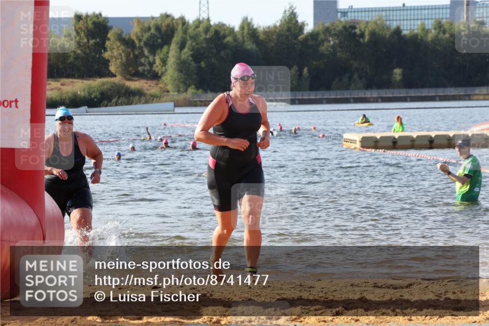 07.09.2025 - 19. Norderstedt Triathlon Luisa Fischer http://msf.ph/oto/8741477 07.09.2025 10:04:10 Schwimmen 1113, 1118, 1149 meine-sportfotos.de