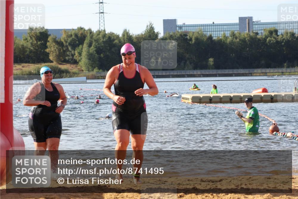 07.09.2025 - 19. Norderstedt Triathlon Luisa Fischer http://msf.ph/oto/8741495 07.09.2025 10:04:11 Schwimmen 1113, 1118, 1149 meine-sportfotos.de