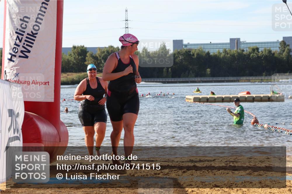 07.09.2025 - 19. Norderstedt Triathlon Luisa Fischer http://msf.ph/oto/8741515 07.09.2025 10:04:12 Schwimmen 1113, 1118, 1149 meine-sportfotos.de