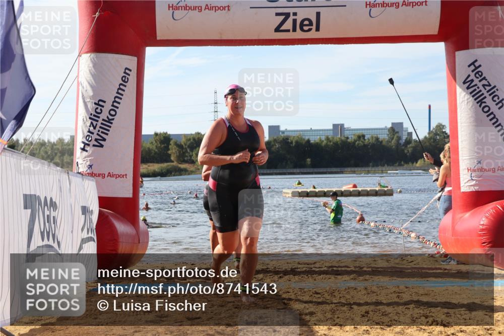 07.09.2025 - 19. Norderstedt Triathlon Luisa Fischer http://msf.ph/oto/8741543 07.09.2025 10:04:14 Schwimmen 1113, 1118 meine-sportfotos.de