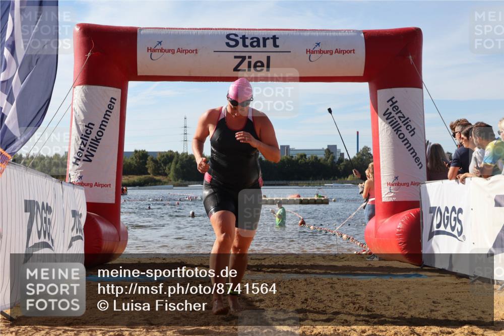 07.09.2025 - 19. Norderstedt Triathlon Luisa Fischer http://msf.ph/oto/8741564 07.09.2025 10:04:15 Schwimmen 1113, 1118 meine-sportfotos.de